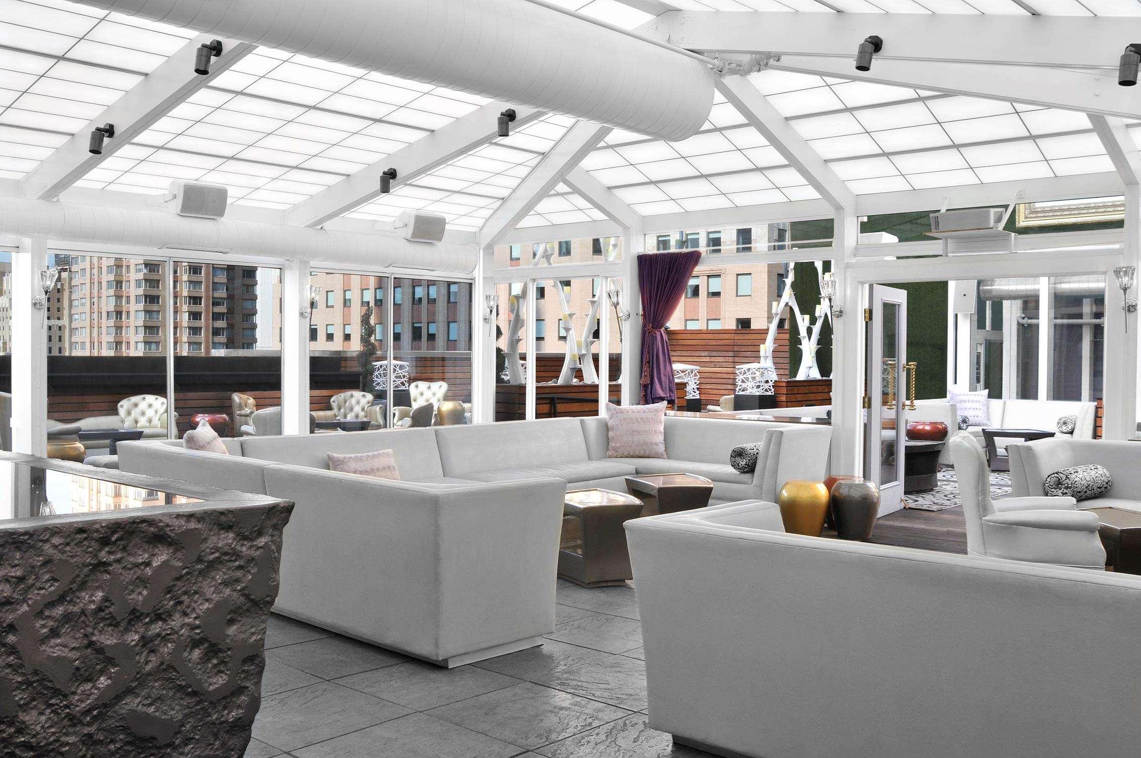 Kimpton Theta New York - Times Square By Ihg Nova York Exterior foto The interior of the Sky Bar
