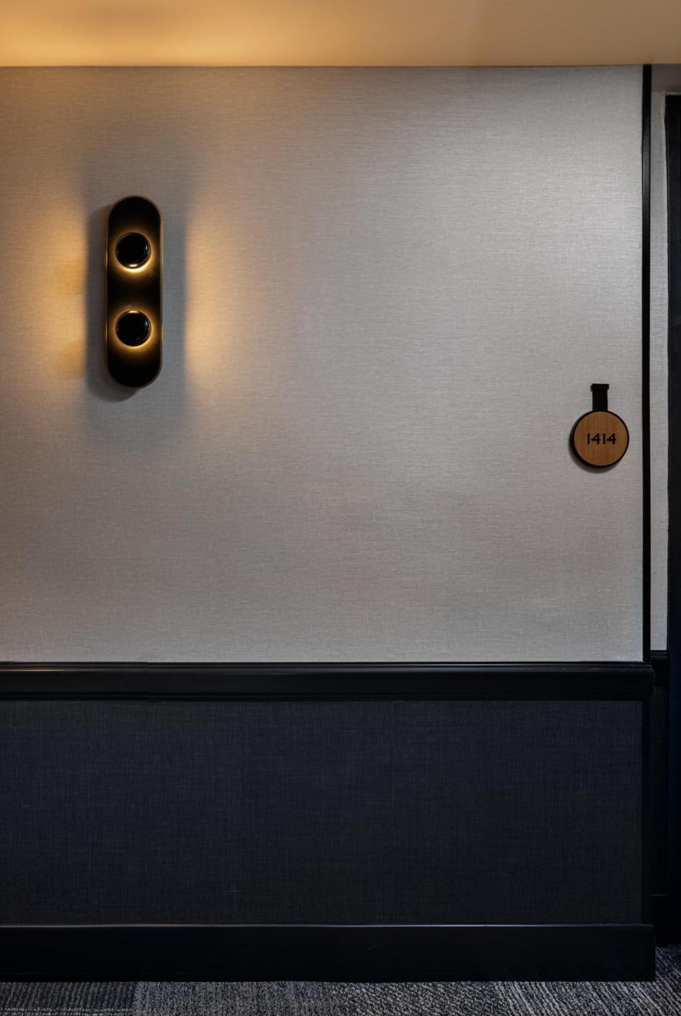 Kimpton Theta New York - Times Square By Ihg Nova York Exterior foto A room number on a door