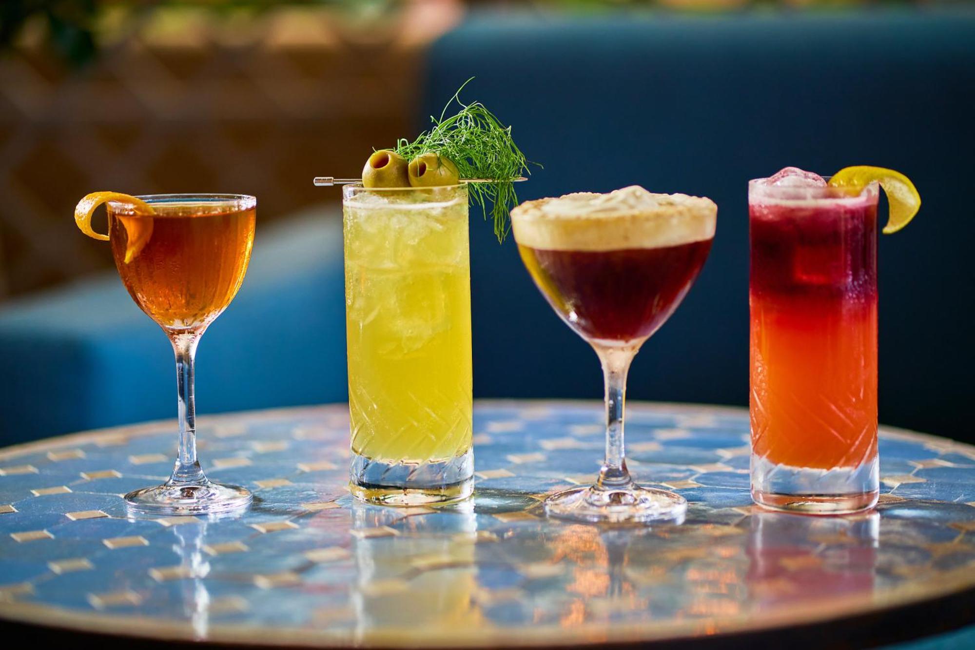 Kimpton Theta New York - Times Square By Ihg Nova York Exterior foto Cocktails at the bar