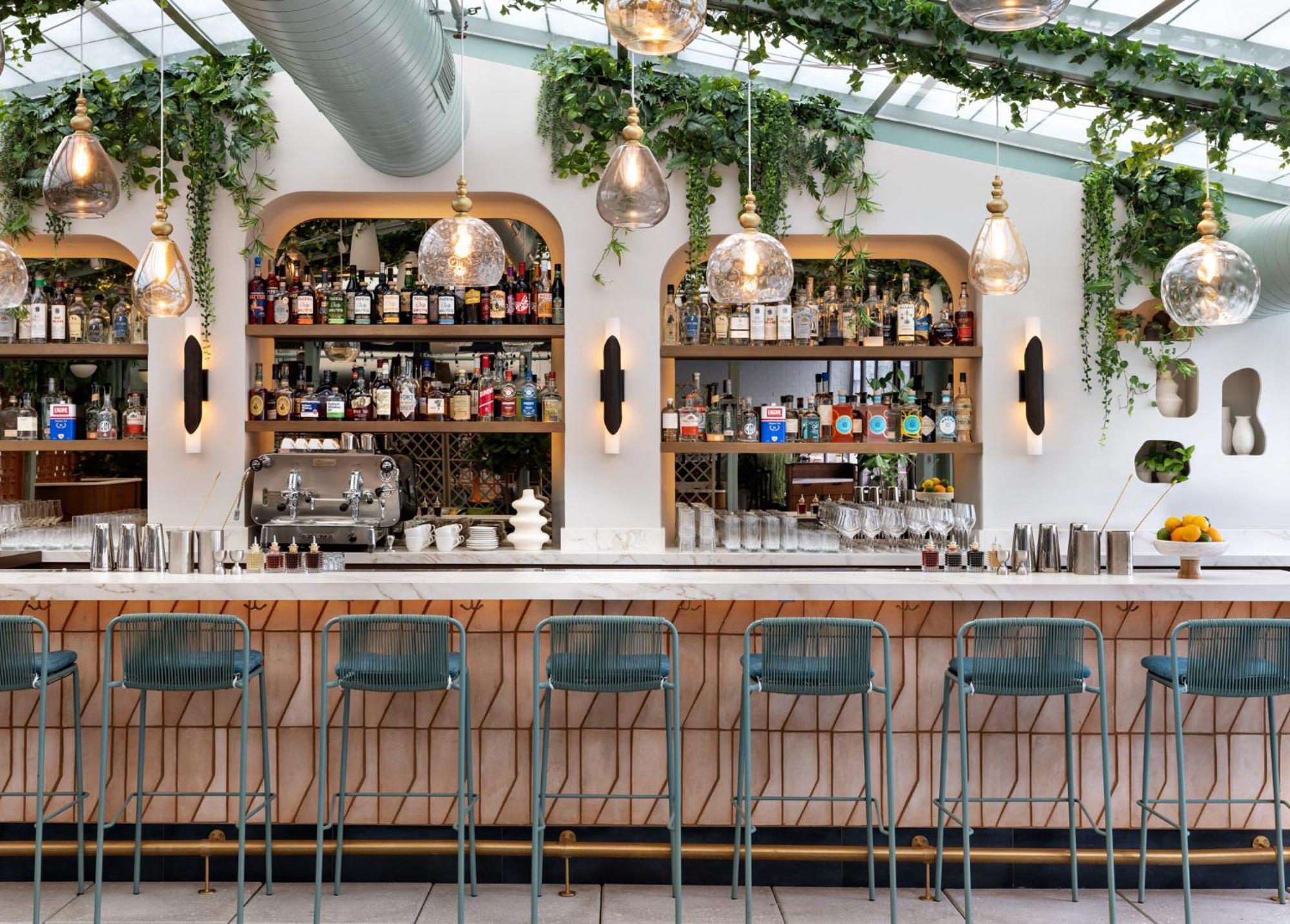 Kimpton Theta New York - Times Square By Ihg Nova York Exterior foto The bar at the restaurant